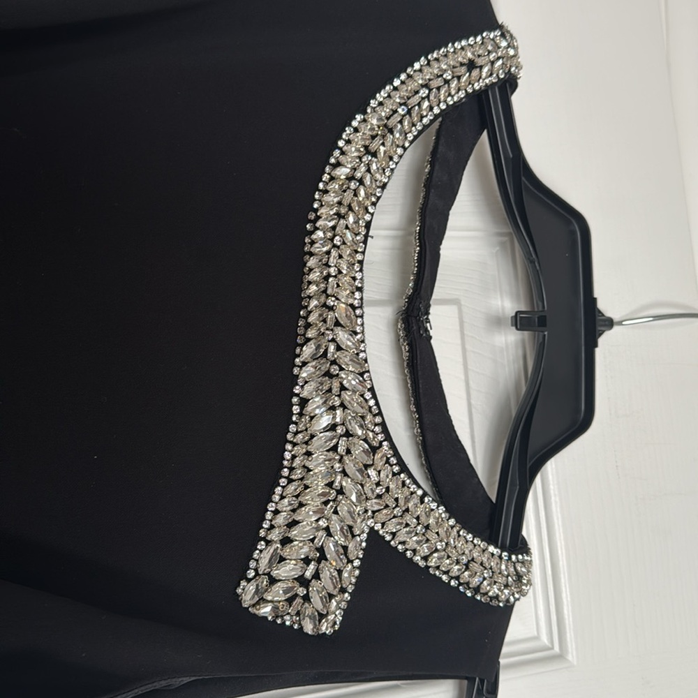 Badgley Mischka beautiful classic black midi dress with very decorative neckline - Picture 2 of 7